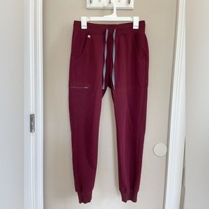 S burgundy Figs Zamora jogger scrub bottoms
